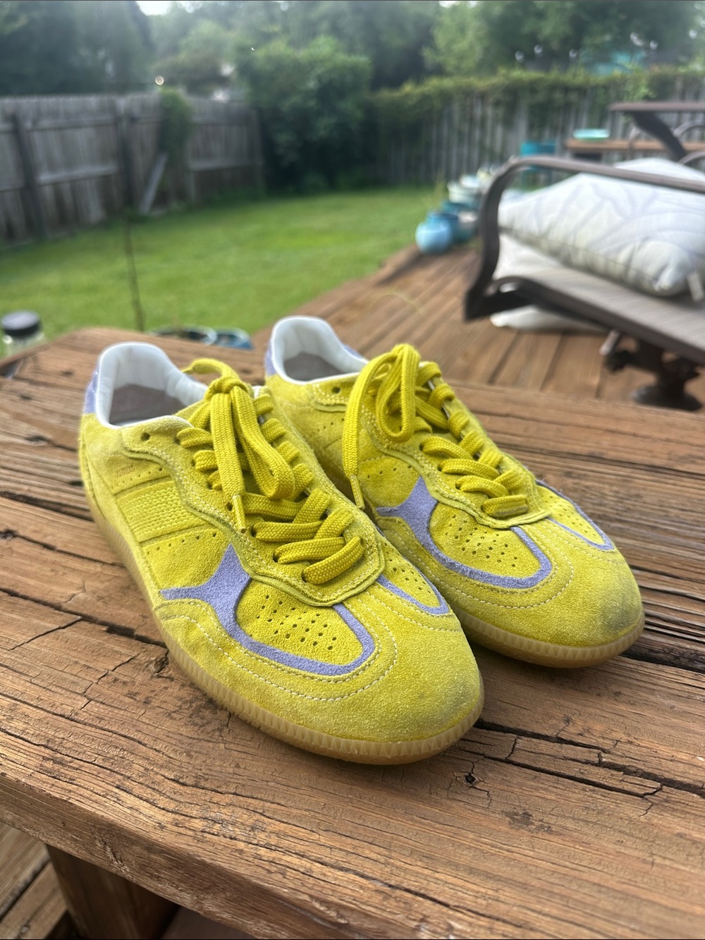 Alohas sneakers